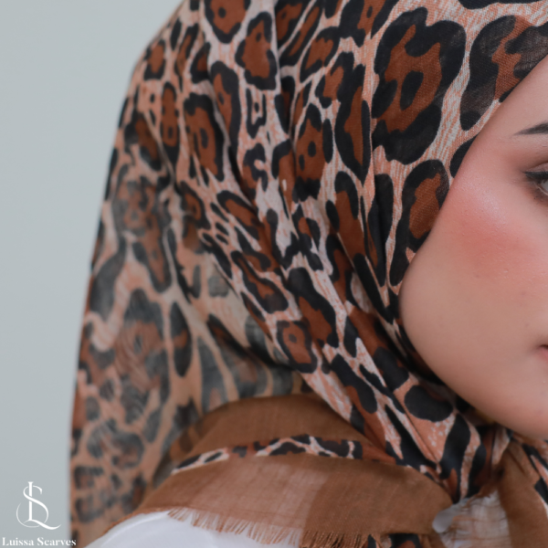 Luissa Tatapan Leopard Luxe Tassel Segi Empat 100cm - Gambar 5