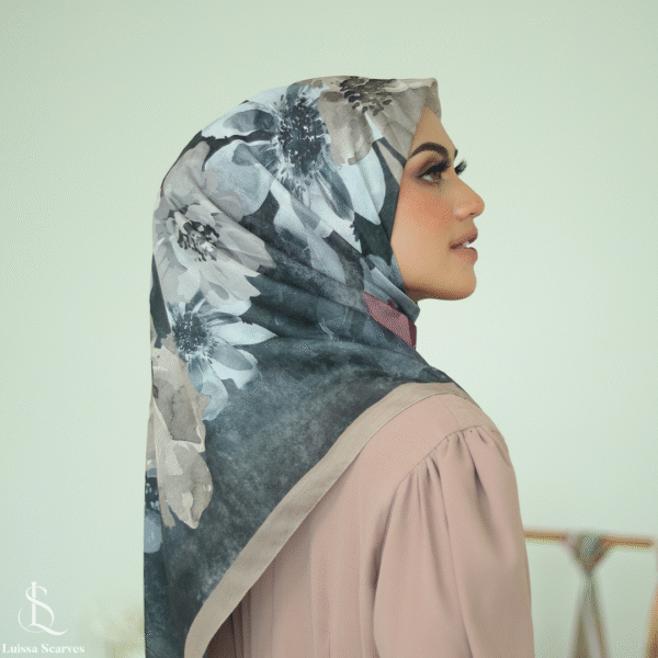 Luissa Flora Pure Comfort Hijab Segi Empat 120cm - Gambar 2