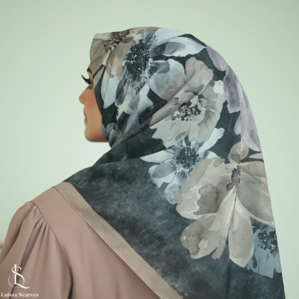 Luissa Flora Pure Comfort Hijab Segi Empat 120cm - Gambar 4