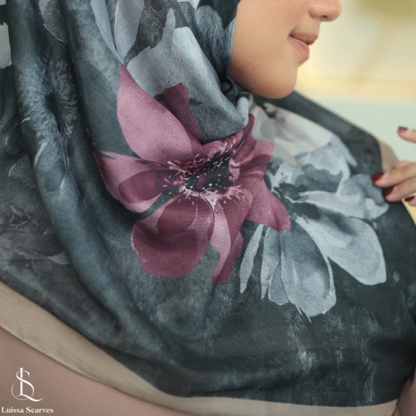 Luissa Flora Pure Comfort Hijab Segi Empat 120cm - Gambar 5